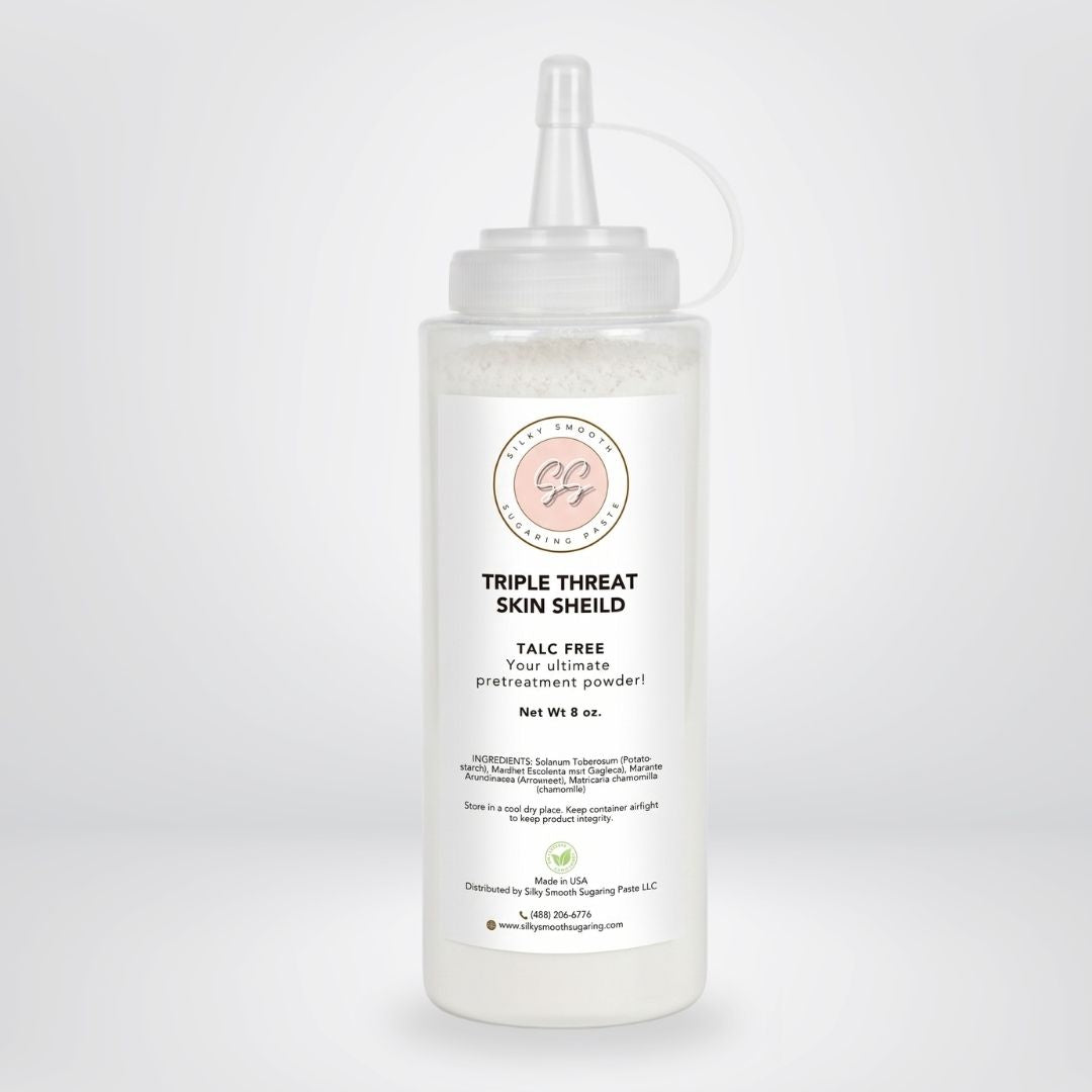 This fine, talc-free powder helps absorb excess moisture and oil. It creates a dry surface for better sugar paste application.
